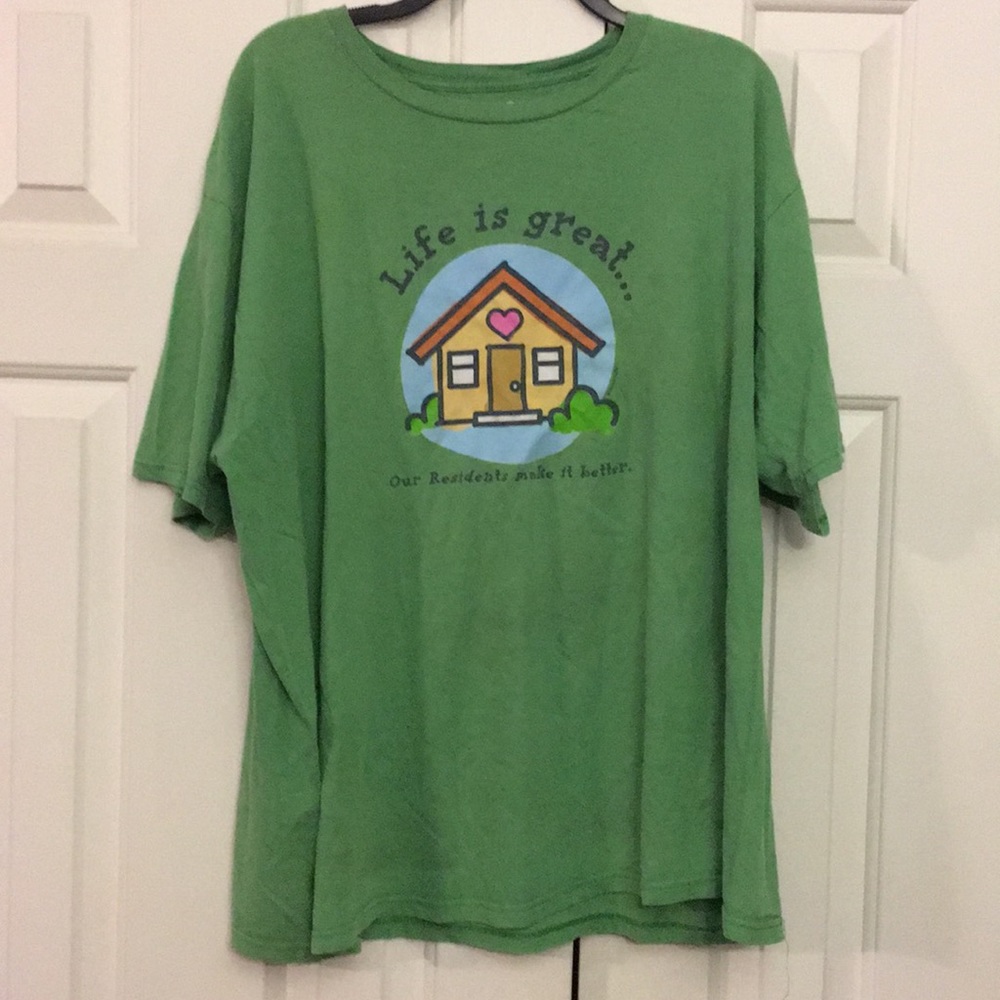 4/$50 Life is great Tee 2X *see pics